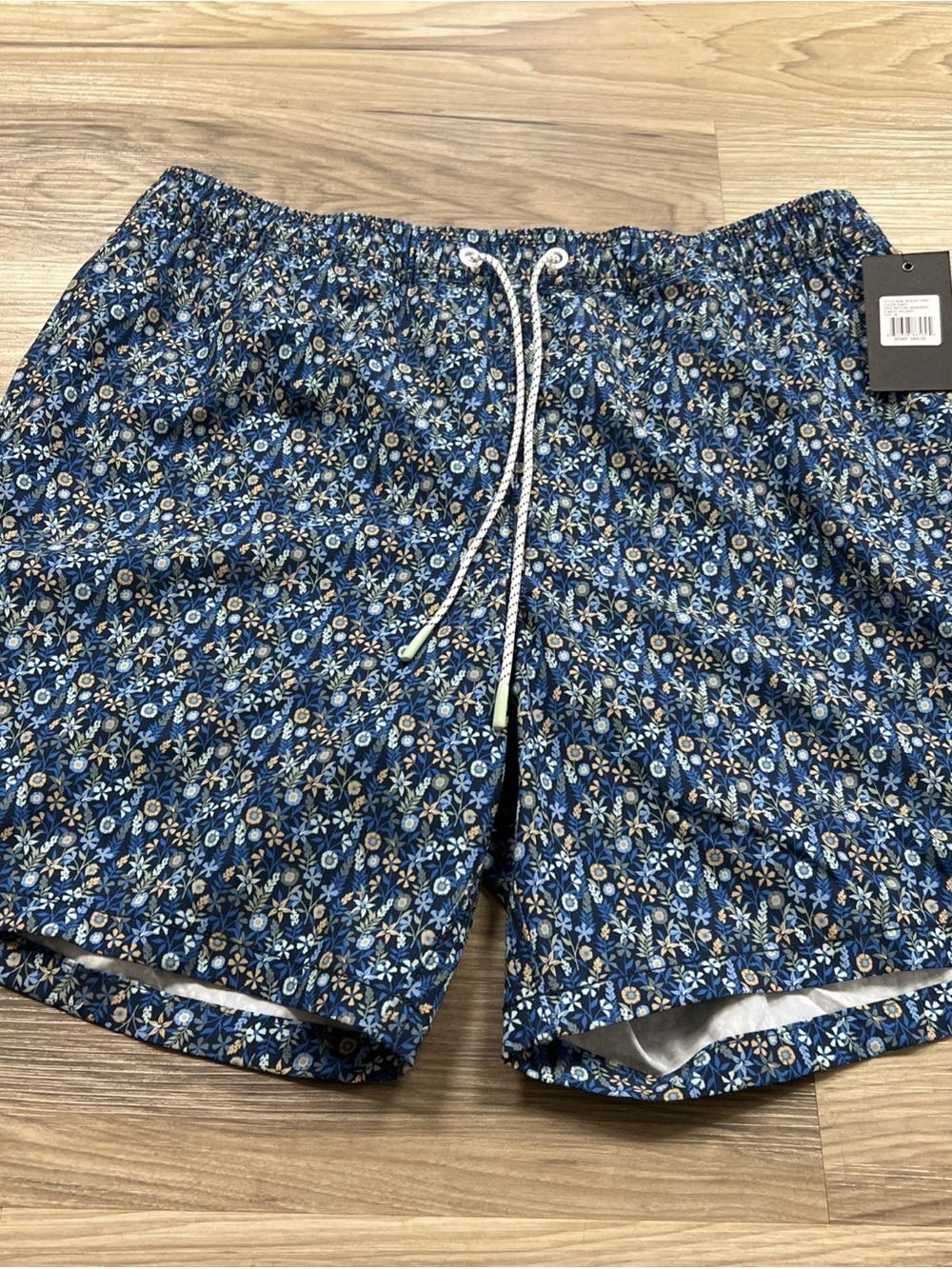 Bonobos Swim Trunks With Liner 7in Inseam Floral Navy Men’s Size Medium NWT $89
